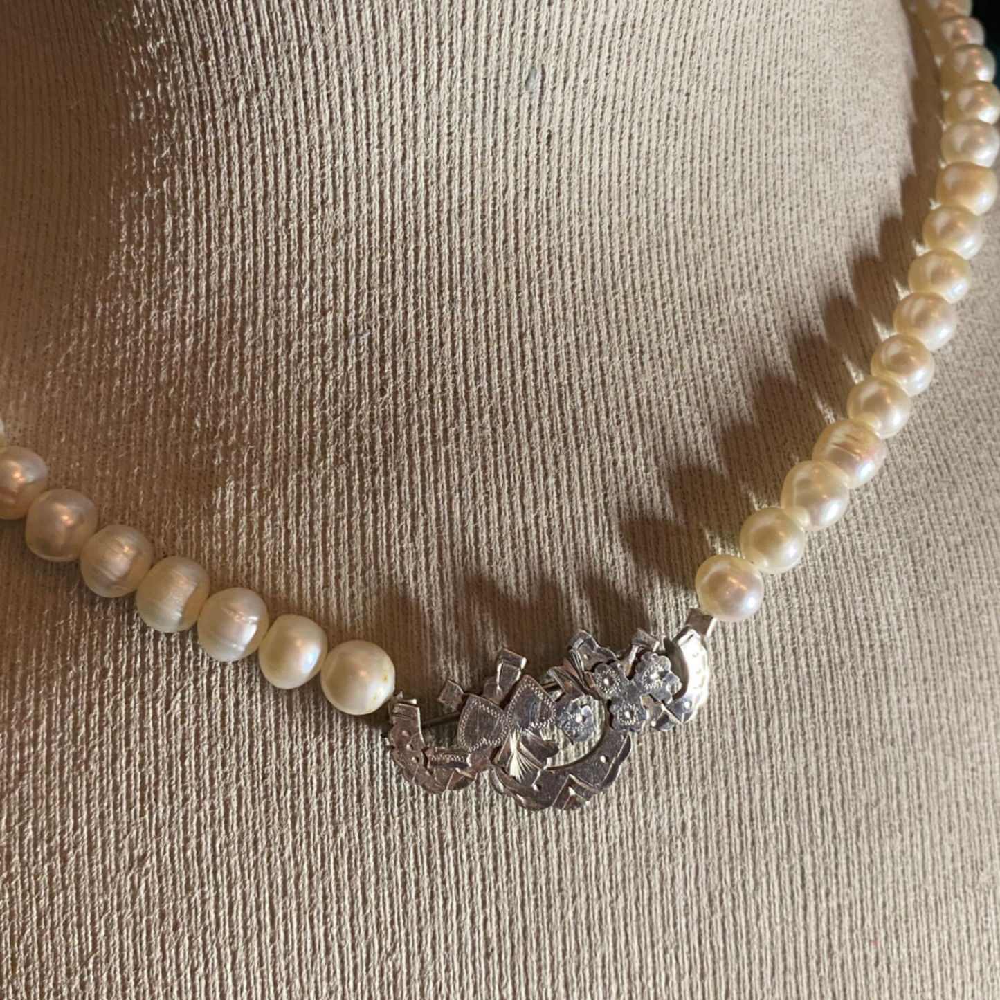 Horseshoe Pearl Necklace